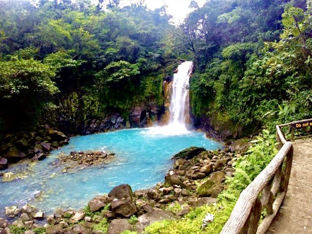 Rio-Celeste-Costa-Rica