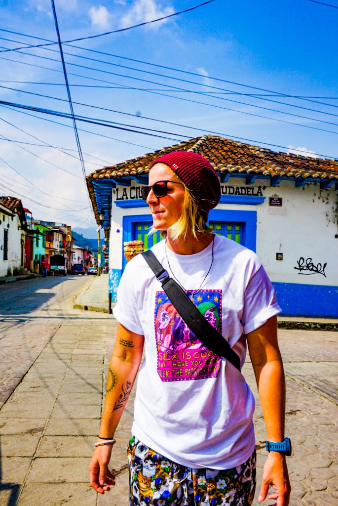 Courtney walking epic travel guide san cristobal de las casas