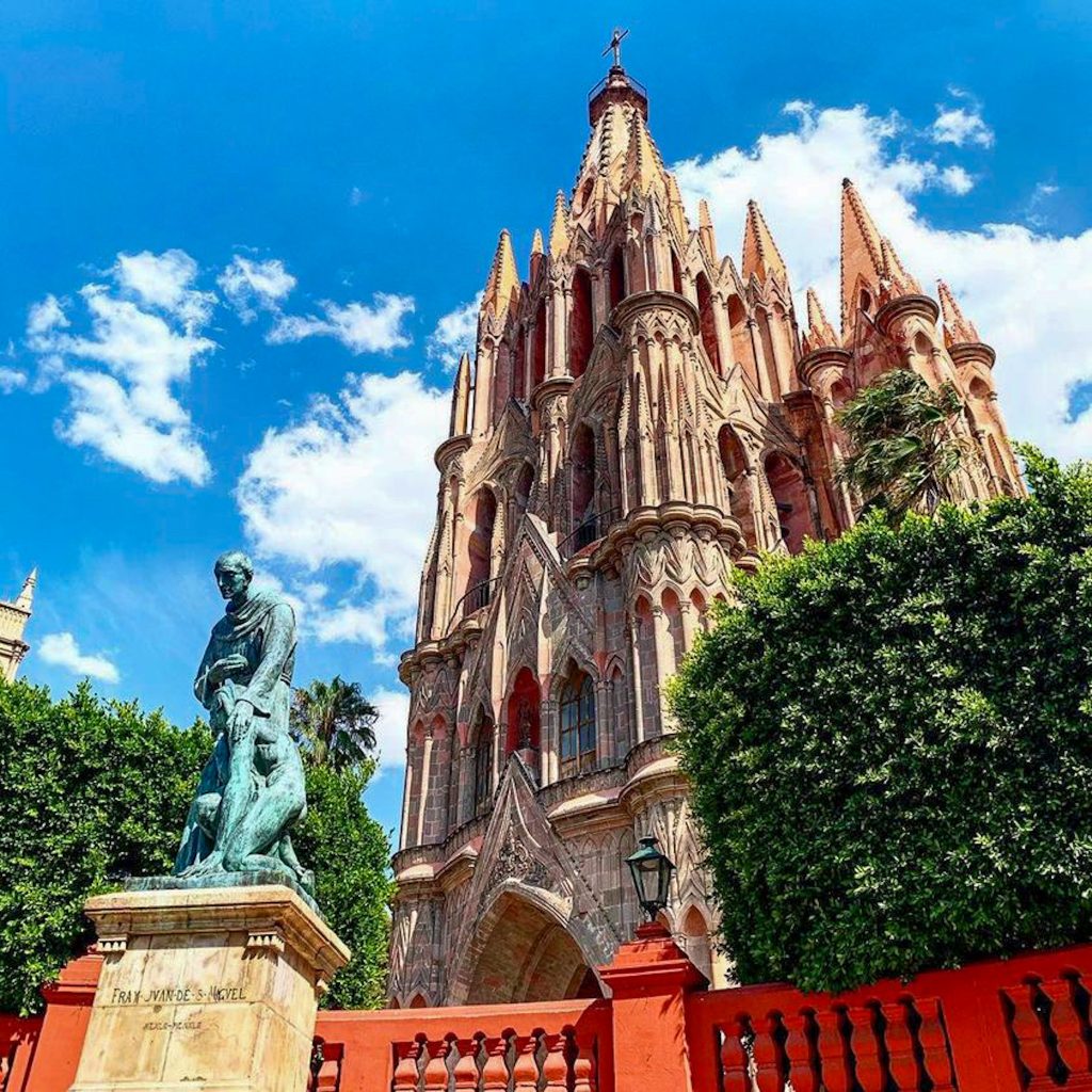 church in san miguel de allende